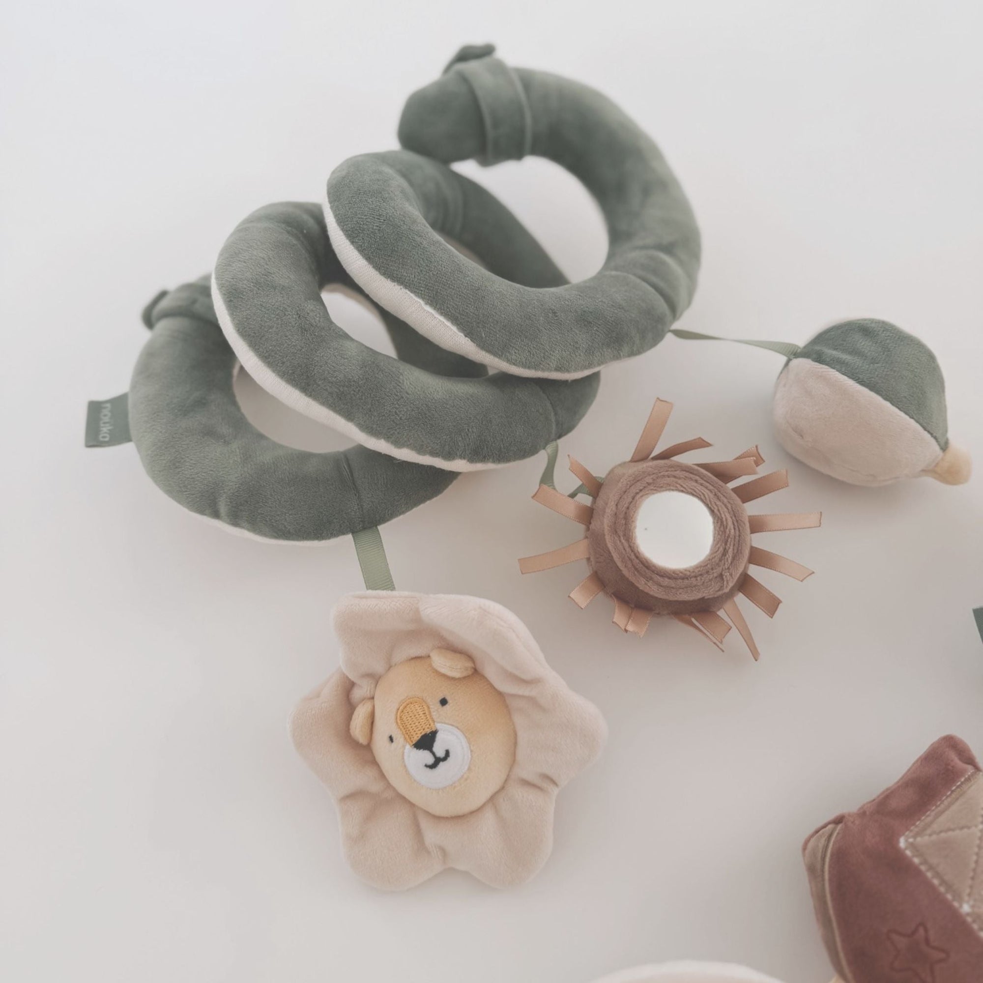 noüka Spiral Activity Toy - Roary the Lion