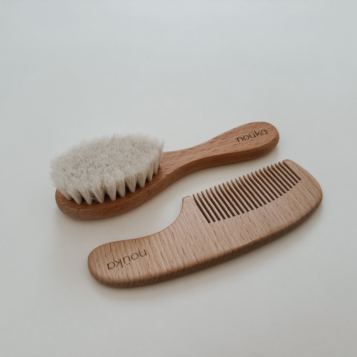 Ensemble brosse et peigne noüka