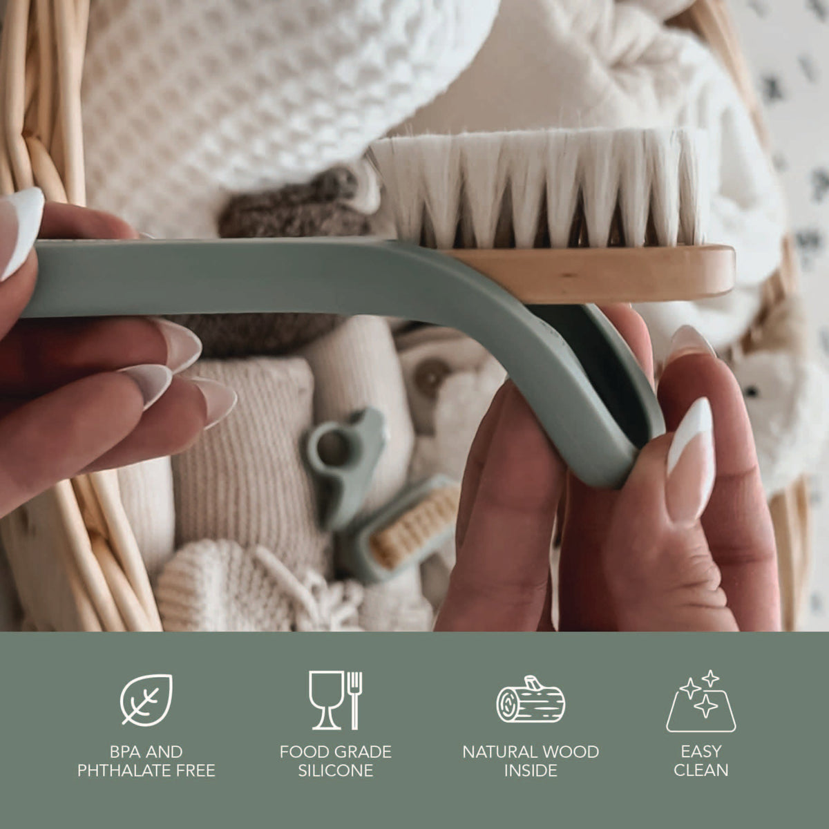 Brosse à cheveux pour bébé noüka - Lily Blue