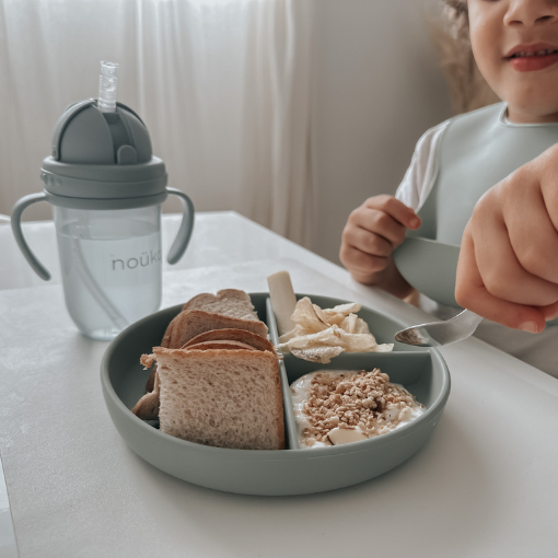 noüka Divided Suction Plate - Bloom